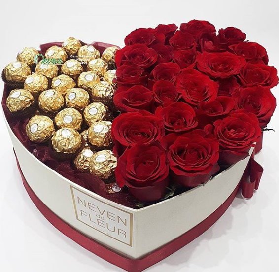 we love florists blog-cvecara-neven heart box with choclate 